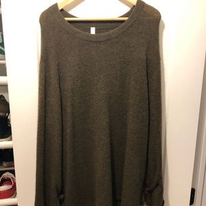 The Group by Babaton green drapey sweater with ties at sleeves size 3 (large)